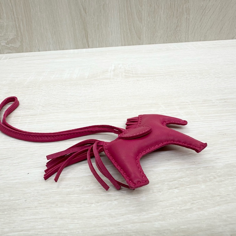 HERMES桃紅色小馬吊飾PM-3