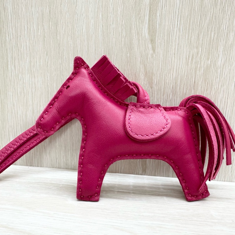 HERMES桃紅色小馬吊飾PM-6