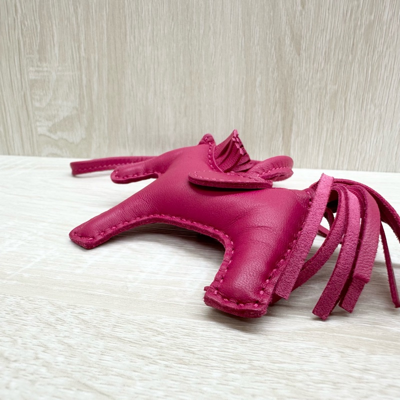 HERMES桃紅色小馬吊飾PM-7