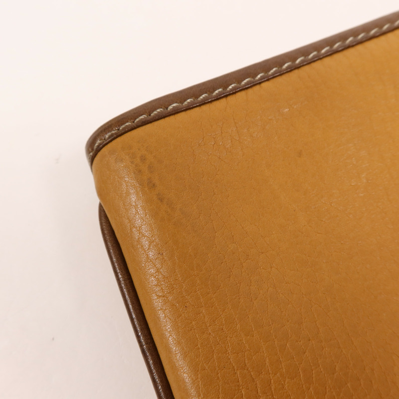 LOEWE 牛皮皮革Pouch金扣手拿包-16