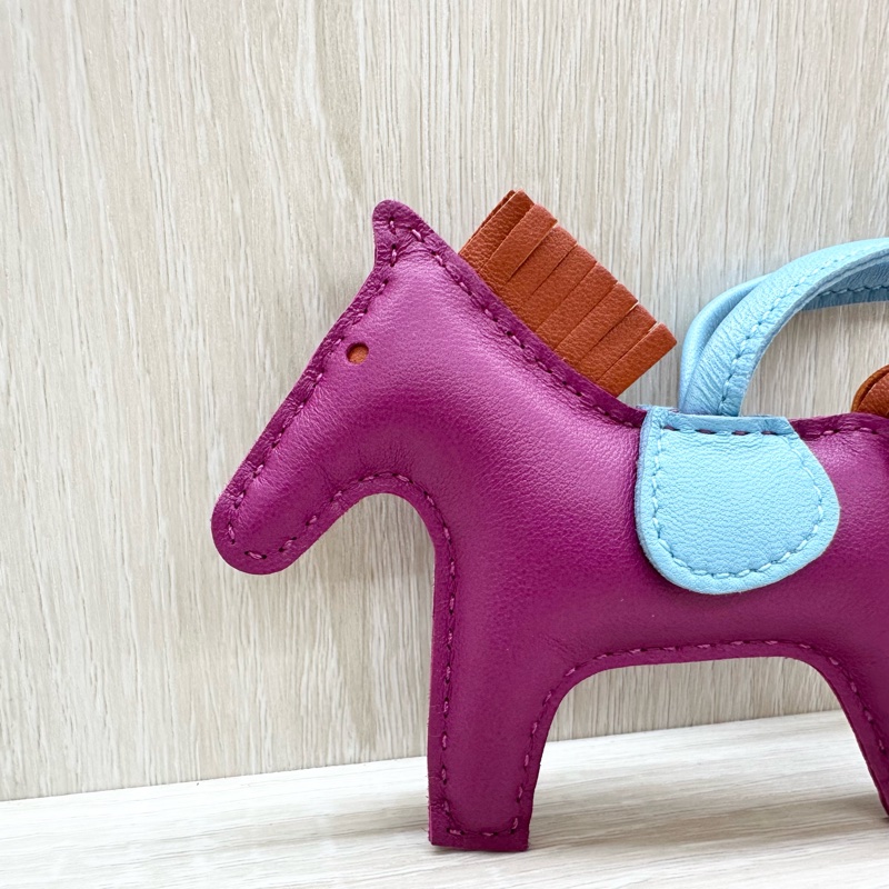 HERMES紫色拚天藍色小馬吊飾PM-2