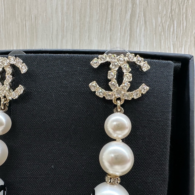 CHANEL水鑽雙C珍珠垂釣針式耳環/AB3484-3