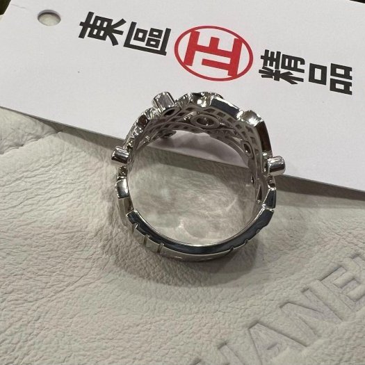 東區正精品㊣Chanel Hugs & Kisses Diamond White Gold Cocktai 近全新18K白K鑽戒戒指 50號 RZ5754-3