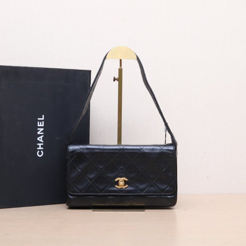 CHANEL 黑色羊皮4開金扣中古盒子腋下包肩背包-0