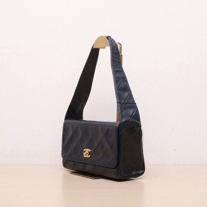 CHANEL 黑色羊皮4開金扣中古盒子腋下包肩背包-4