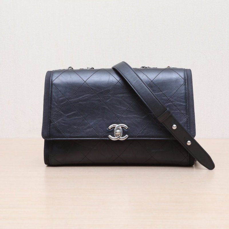 CHANEL 黑色牛皮25開銀扣菱格紋褶皺翻蓋口蓋包肩背包-1