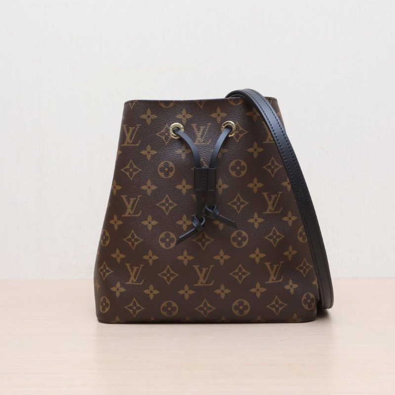 LOUIS VUITTON NÉONOÉ水桶包中號26黑色內裏老花PVC金扣晶片肩背包-1