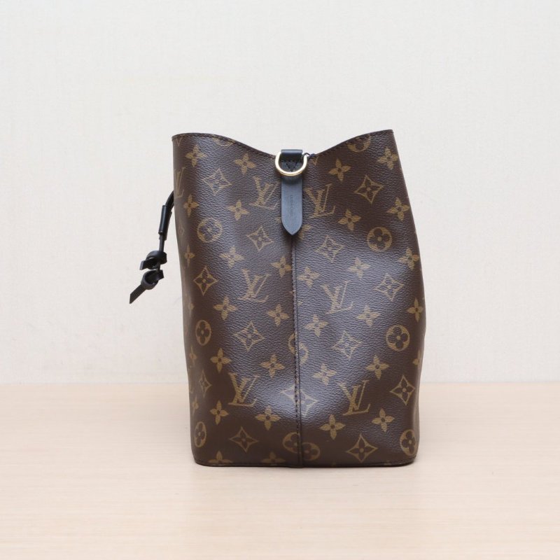 LOUIS VUITTON NÉONOÉ水桶包中號26黑色內裏老花PVC金扣晶片肩背包-4