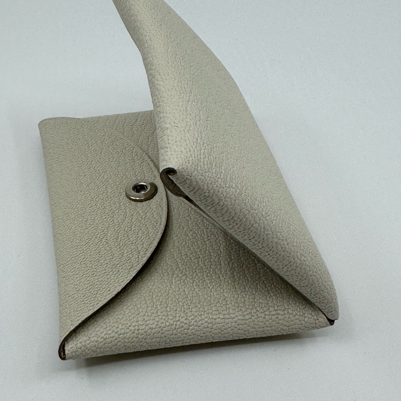 HERMÈS 米白色 Calvi Card Holder-14