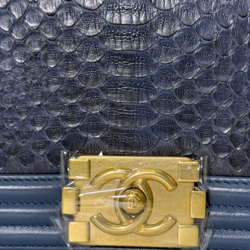 ［2460］香奈兒 CHANEL Leboy 雙C深藍色 LOGO  蟒蛇皮 中號 -7