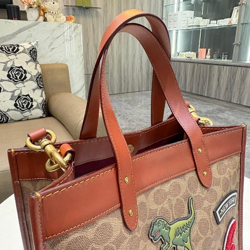 *SHIHNA名牌精品*COACH小恐龍 Rexy 徽章手提肩背包-3