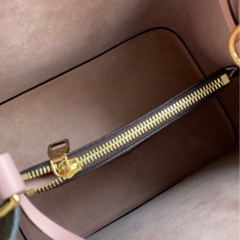 全新 LV NéoNoé MM M44020 粉色 水桶包-15