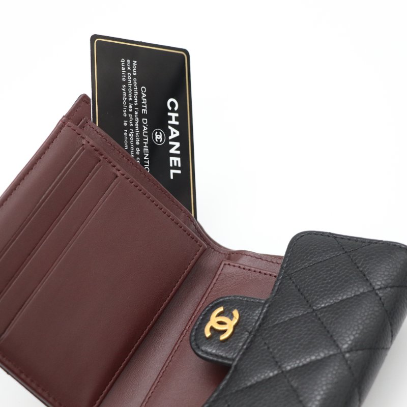 Chanel 香奈兒  Classic 口蓋系列 荔枝牛皮 黑色 金釦 三折錢包 中短夾-8