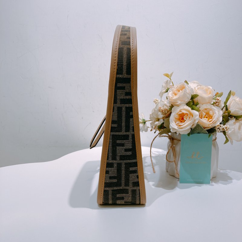 TW4497 Fendi 芬迪迷你腋下包 經典老花帆布+牛皮 MIni Fendessence Bag Brown-3