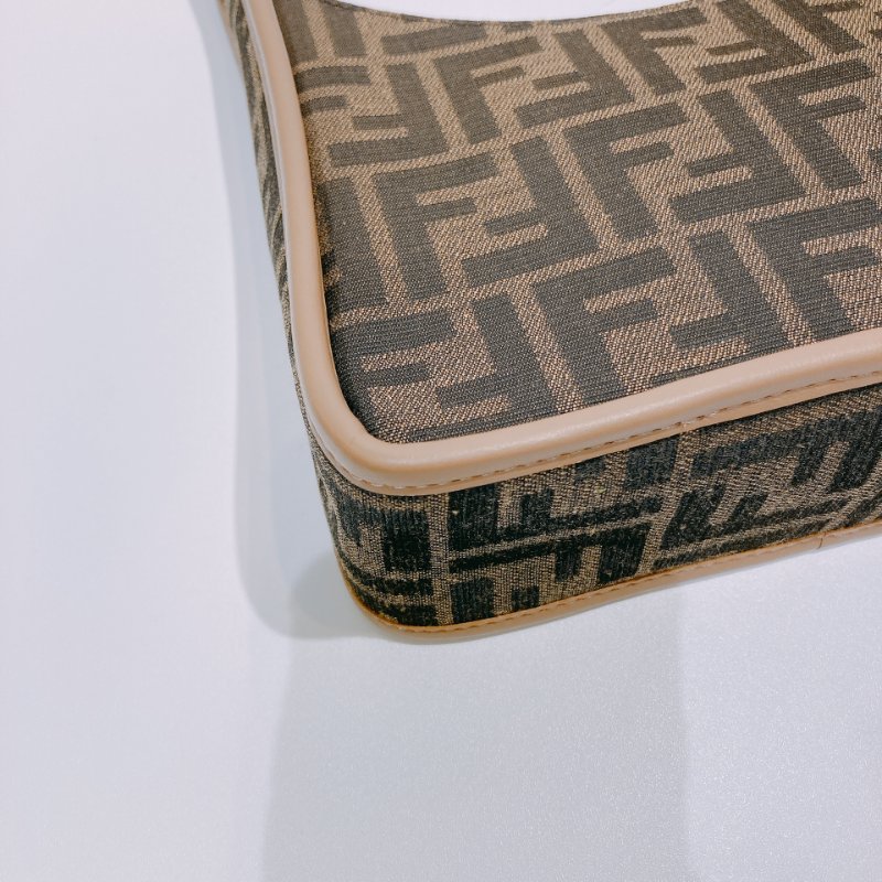 TW4497 Fendi 芬迪迷你腋下包 經典老花帆布+牛皮 MIni Fendessence Bag Brown-7