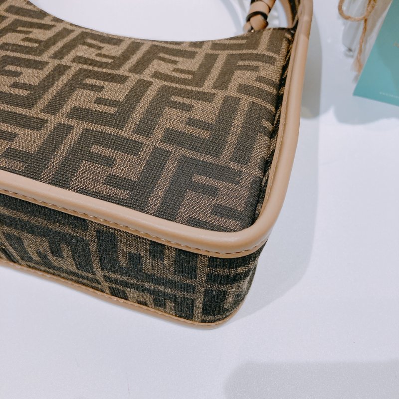 TW4497 Fendi 芬迪迷你腋下包 經典老花帆布+牛皮 MIni Fendessence Bag Brown-8