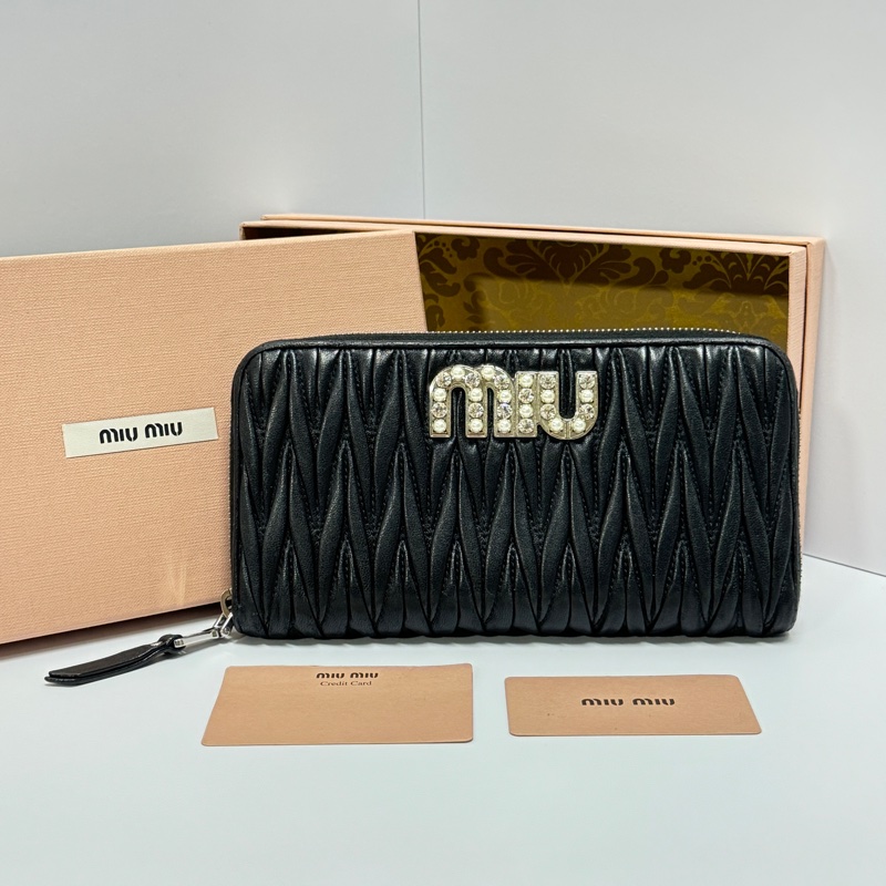 (極新🎁 超稀有!) Miu Miu 張員瑛 水鑽長夾 專櫃35000!-0