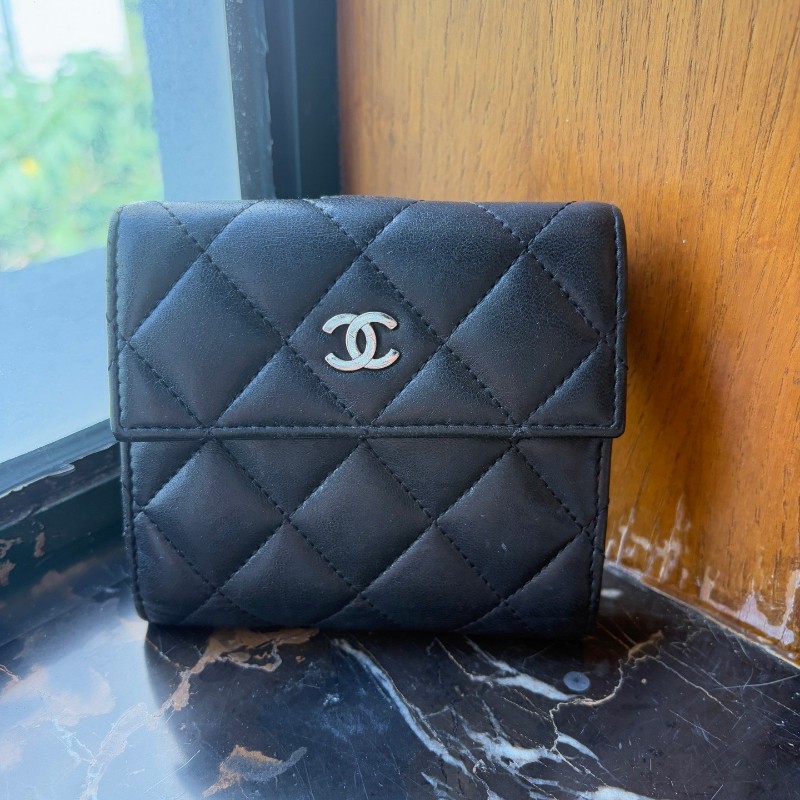 Chanel 黑色羊皮短夾錢包 銀包-0