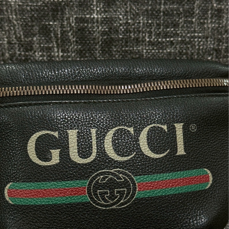 GUCCI黑色小腰包-4