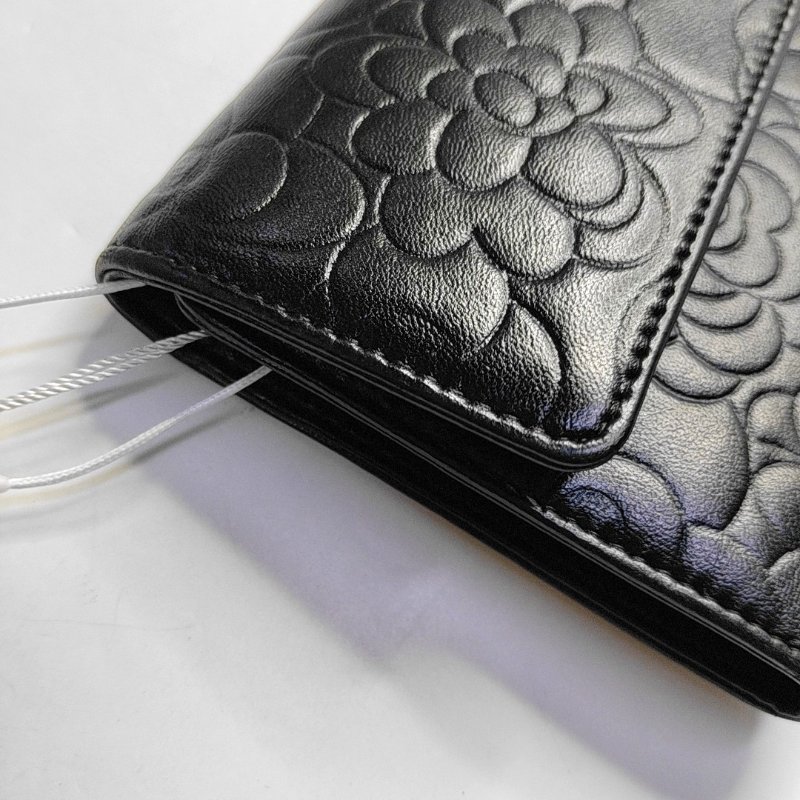 CHANEL 黑色牛皮壓紋錢包 銀色五金 ♥改裝肩背-8