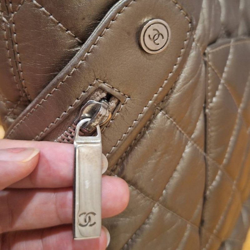 CHANEL 香檳金 銀鍊康朋包-17