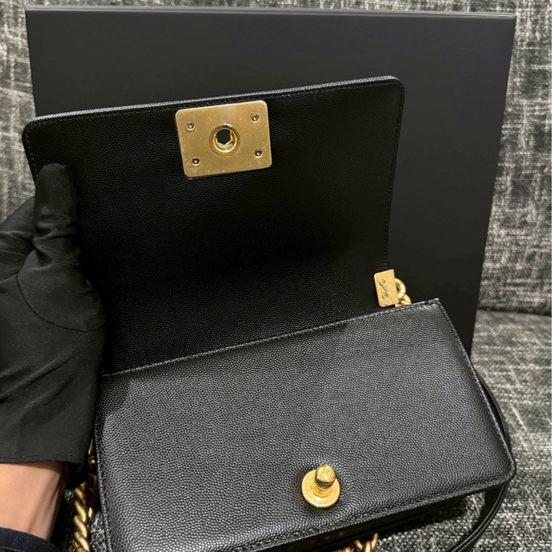 香奈兒 黑金BOY-7