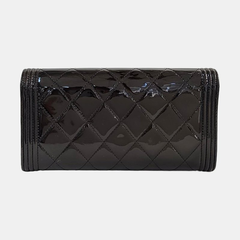 CHANEL BOY CHANEL 黑色漆皮萎格紋縫線錢包銀色五金 20開-3