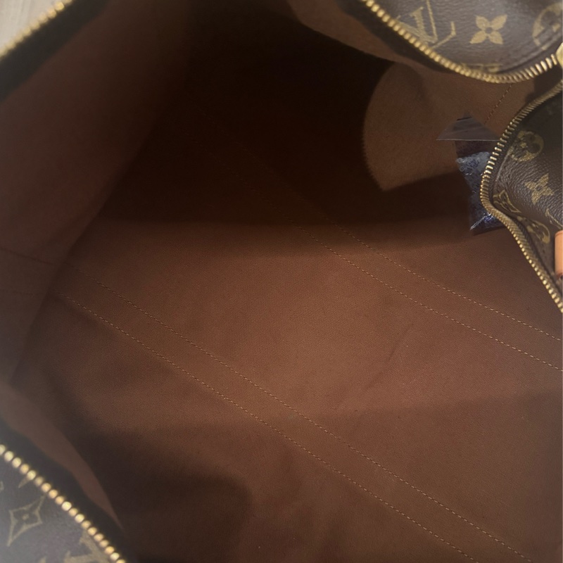 LV 旅行袋 50cm 背帶可以自己另外加 無重大的瑕疵 很乾淨很值得收-15