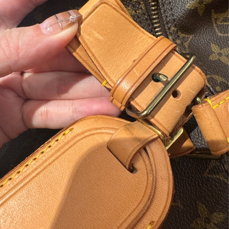 LV 旅行袋 50cm 背帶可以自己另外加 無重大的瑕疵 很乾淨很值得收-24