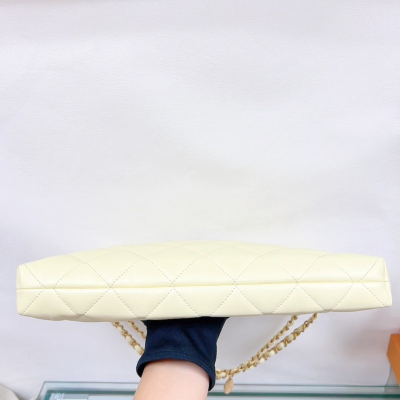 全新 Chanel 25s hobo 淺黃金幣肩背包-2