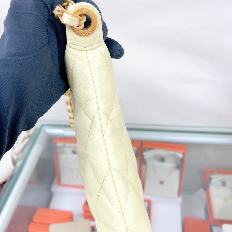 全新 Chanel 25s hobo 淺黃金幣肩背包-9