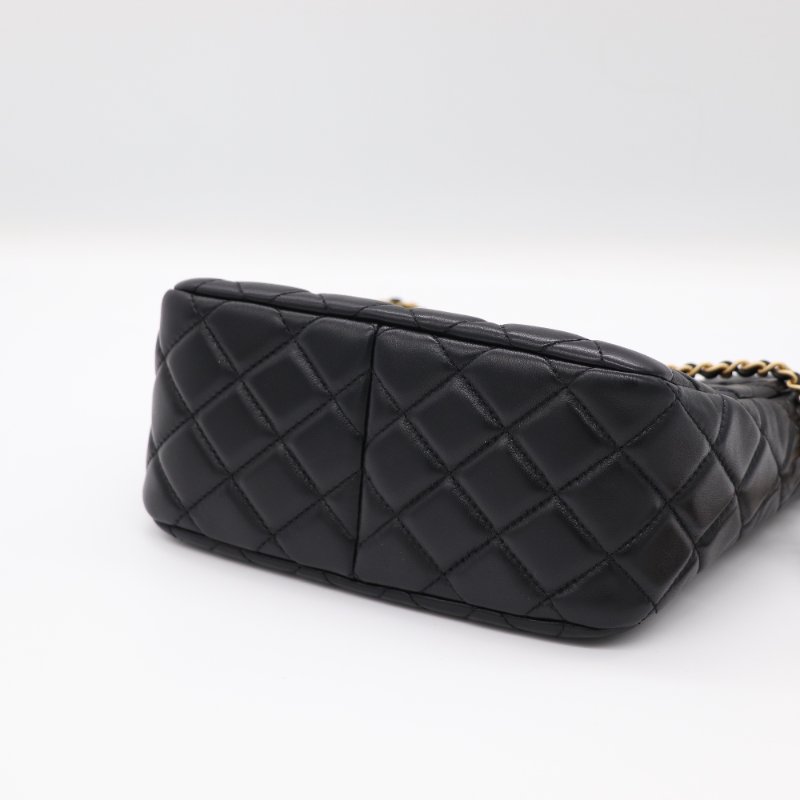 【稀有品♥️ 小編精選】Chanel 香奈兒 核桃金球 黑色菱格紋 Hobo 鏈條單肩包 斜跨包 （可以調節長度）-9