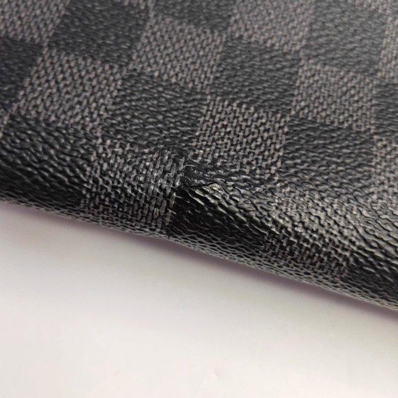 LOUIS VUITTON DISTRICT 中號 灰色塗層帆布棋盤格郵差包肩背包斜背包 銀色五金-8