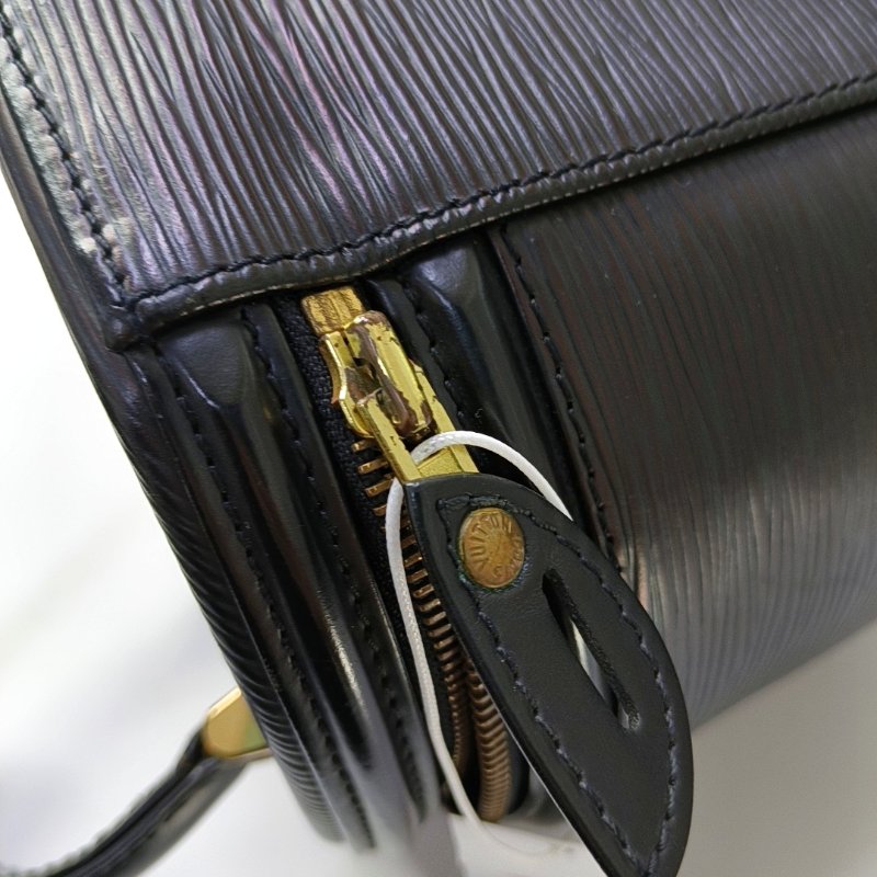 LOUIS VUITTON VINTAGE CANNES 黑色EPI牛皮水波紋手提包 金色五金-8