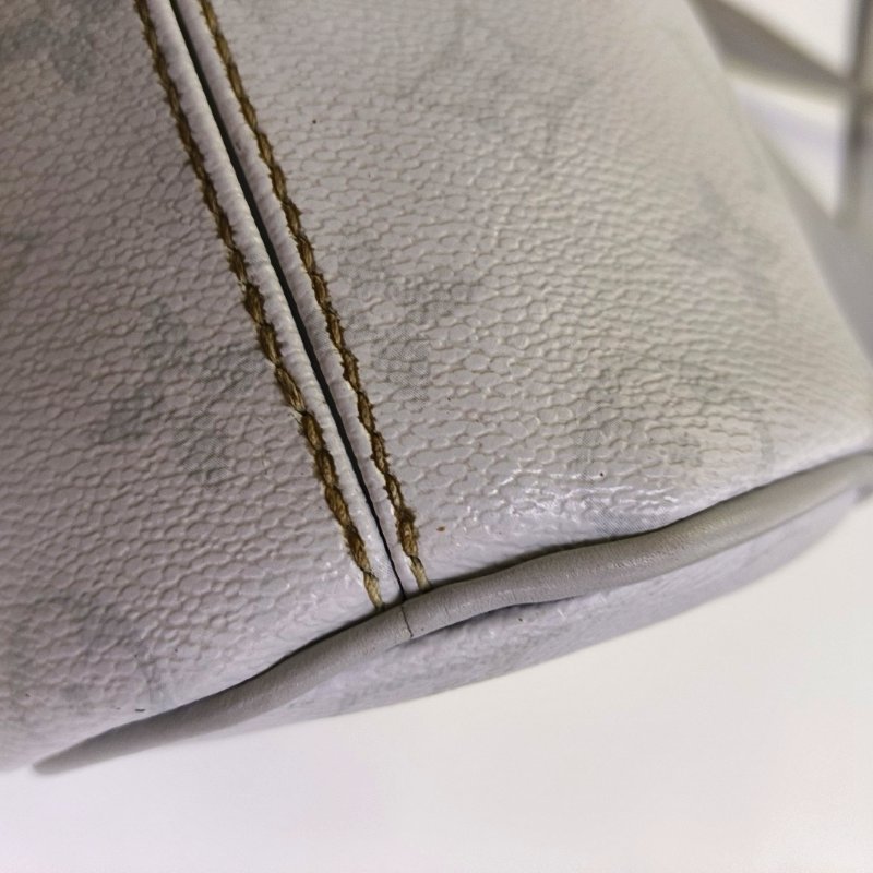 LOUIS VUITTON CHALK 灰色塗層帆布老花斜背包單肩包 銀色五金-8