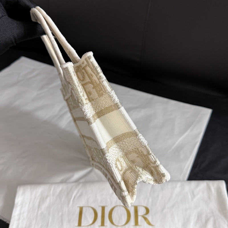 Dior mini book tote 迷你托特包 刺繡包 手提包-2