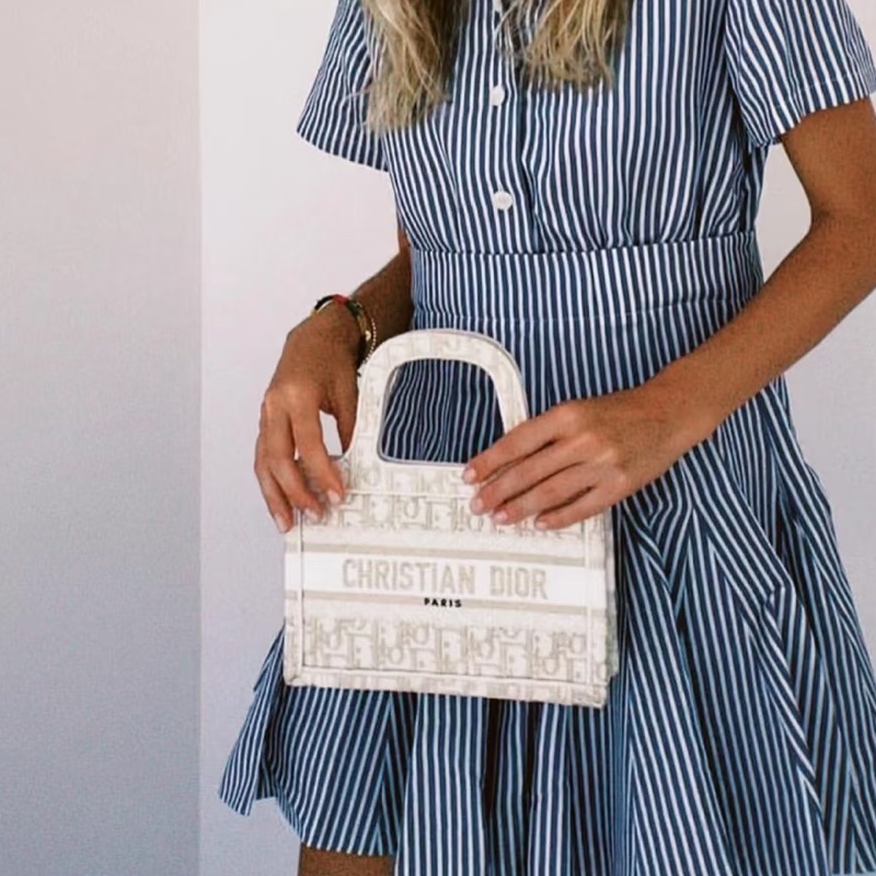 Dior mini book tote 迷你托特包 刺繡包 手提包-8