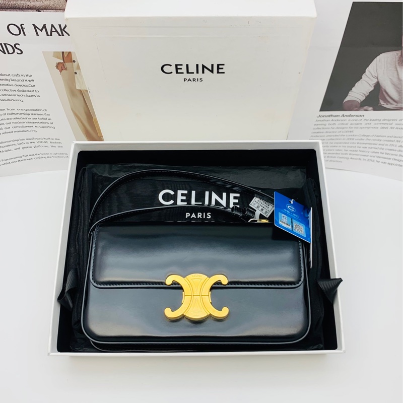 Celine TRIOMPHE亮澤牛皮革 黑色肩背包-0