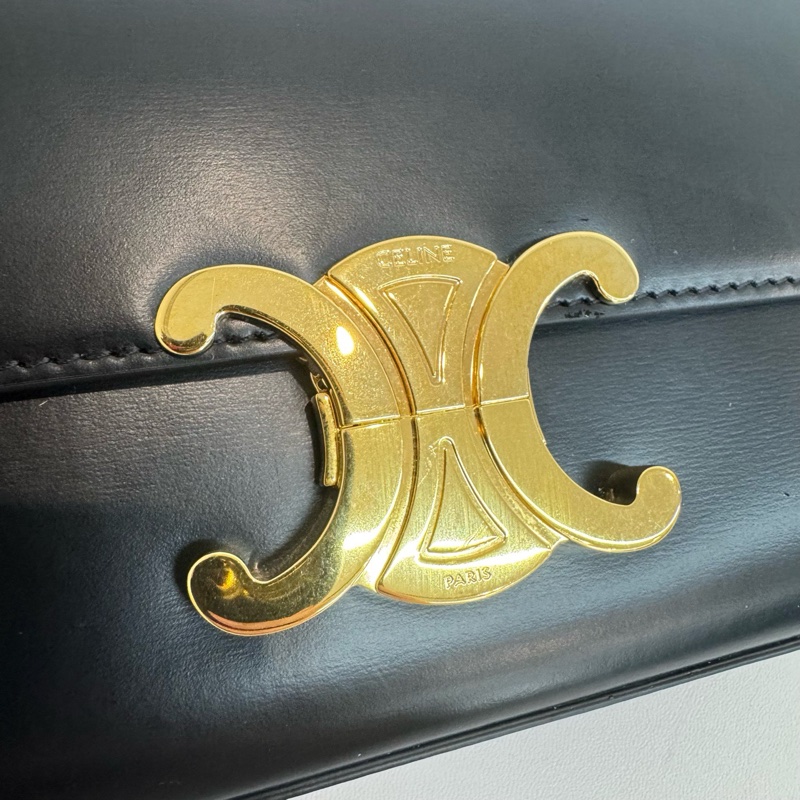 Celine TRIOMPHE 凱旋門 亮澤牛皮革 黑色金扣 肩背包 斜背包-6