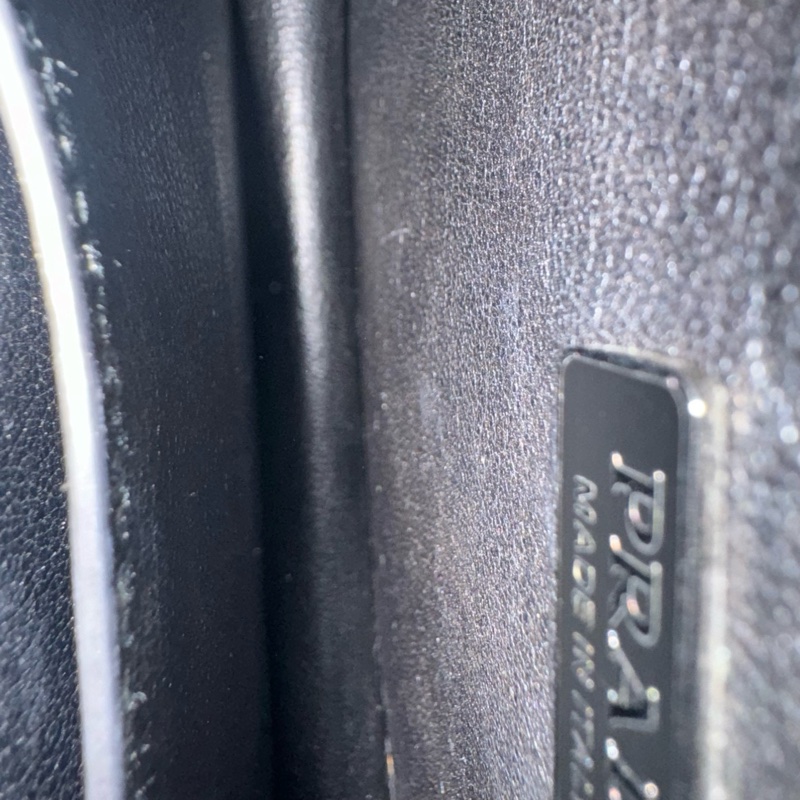 Prada Cahier 黑色牛皮斜背包肩背包-8