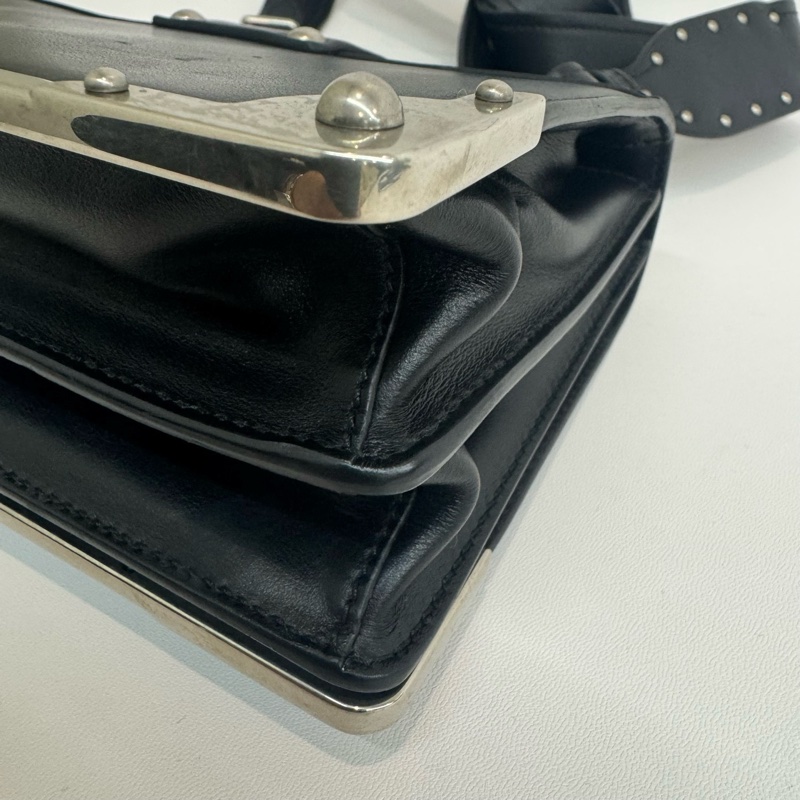 Prada Cahier 黑色牛皮斜背包肩背包-11