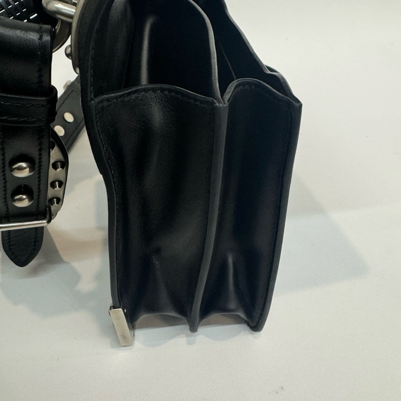 Prada Cahier 黑色牛皮斜背包肩背包-15