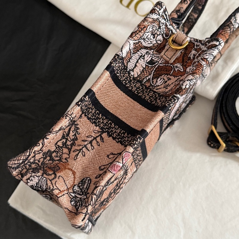 Dior mini book tote 豎版 花朵刺繡包 手提包 胭脂粉 限量版-3