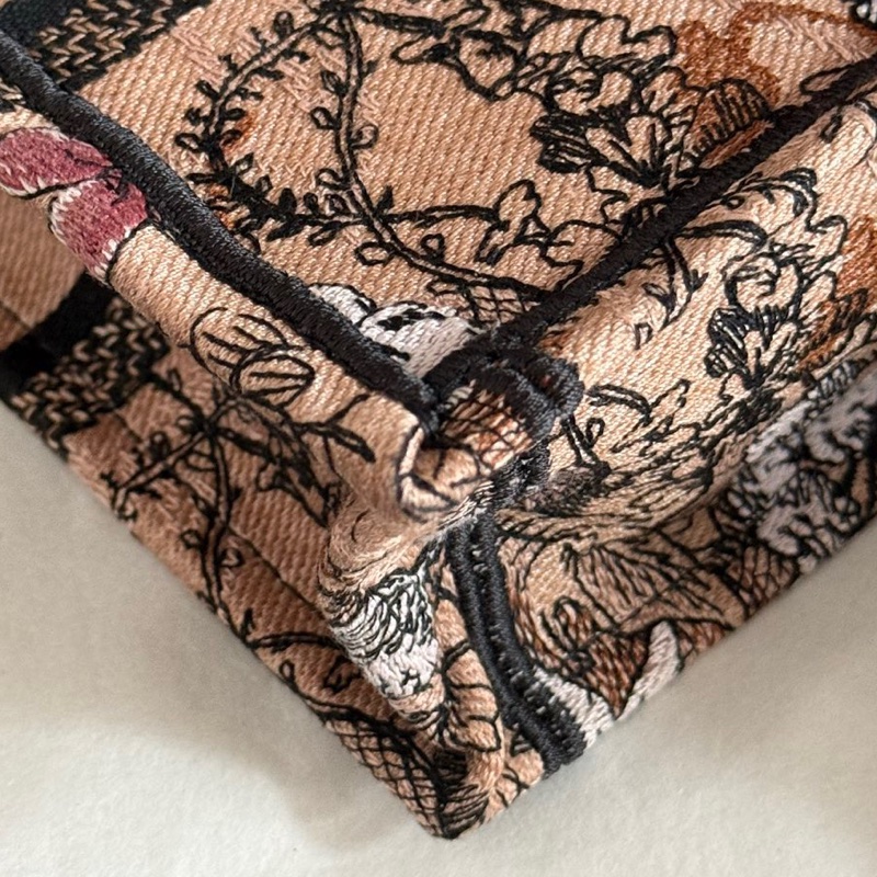 Dior mini book tote 豎版 花朵刺繡包 手提包 胭脂粉 限量版-11