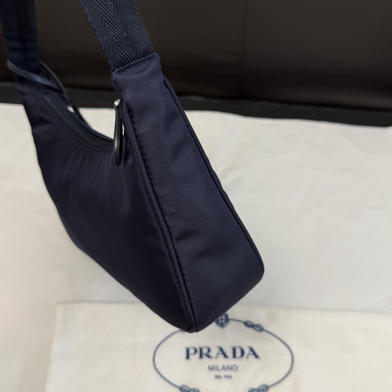 Prada hobo 腋下包 2000 深藍-6