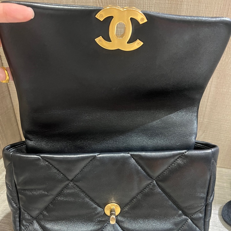 Chanel 19小號黑金-14