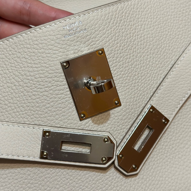 全新HERMES 愛馬仕 奶昔白K刻郵差包 中性款 KELLY MESSENGER PM TOGO皮-0