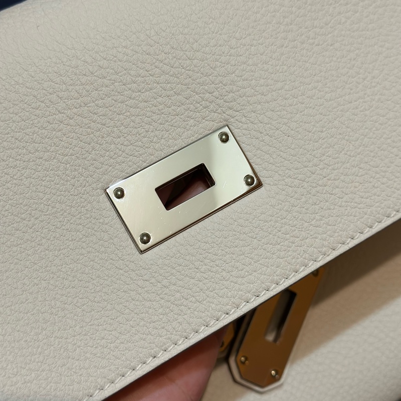 全新HERMES 愛馬仕 奶昔白K刻郵差包 中性款 KELLY MESSENGER PM TOGO皮-3