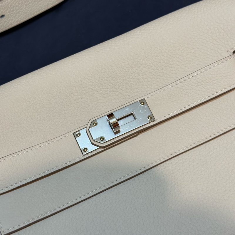 全新HERMES 愛馬仕 奶昔白K刻郵差包 中性款 KELLY MESSENGER PM TOGO皮-16