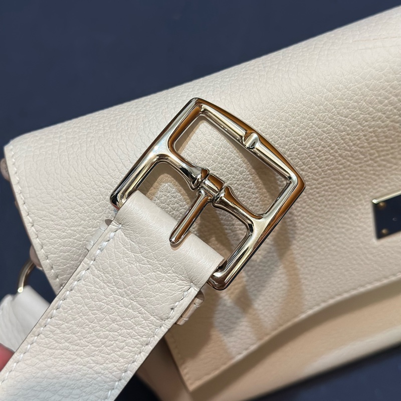 全新HERMES 愛馬仕 奶昔白K刻郵差包 中性款 KELLY MESSENGER PM TOGO皮-18